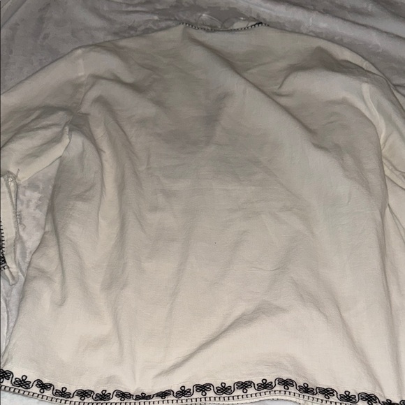 Zara white Top with Black Embroidery - Picture 8 of 9